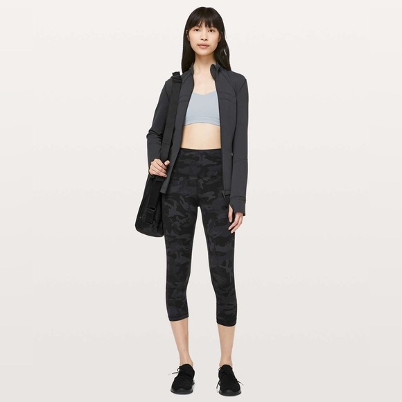 Lululemon Align Crop *21" Incognito Camo Multi Grey Size 4 - Picture 3 of 10